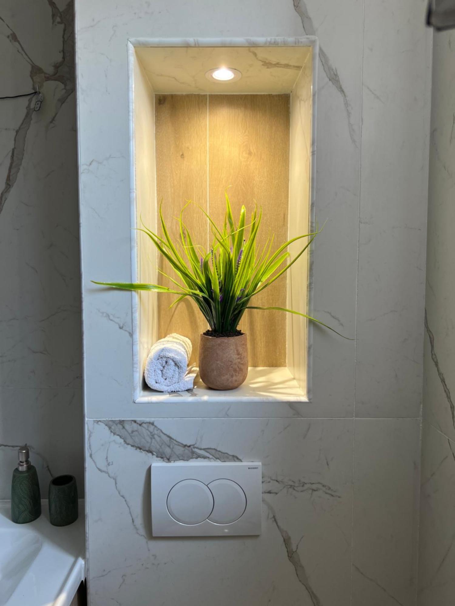 Apartment Luxury Explorer ポドゴリツァ エクステリア 写真
