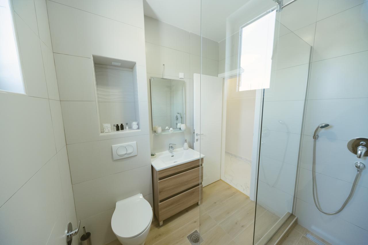Apartment Luxury Explorer ポドゴリツァ エクステリア 写真